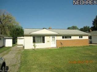 954 Center St, Eastlake, OH 44095