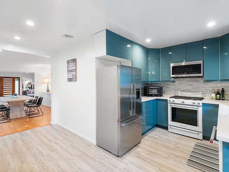 12337 Gorham Ave — Photo 13