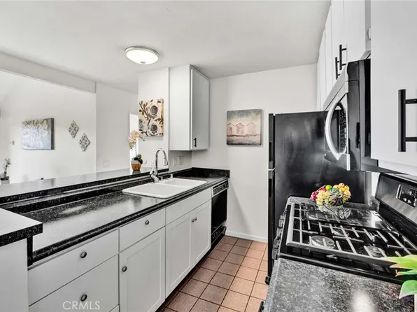 15237 Santa Gertrudes Ave #U201, La Mirada, CA 90638