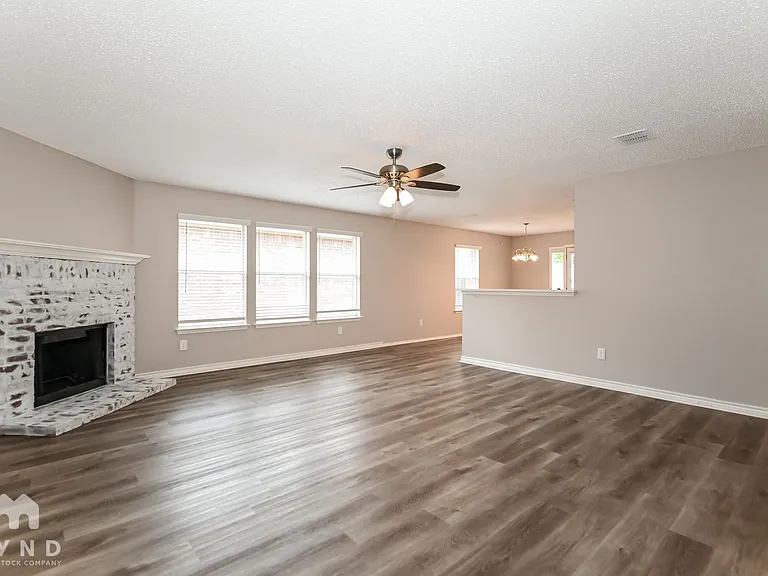 1120 Singletree Dr — Photo 8
