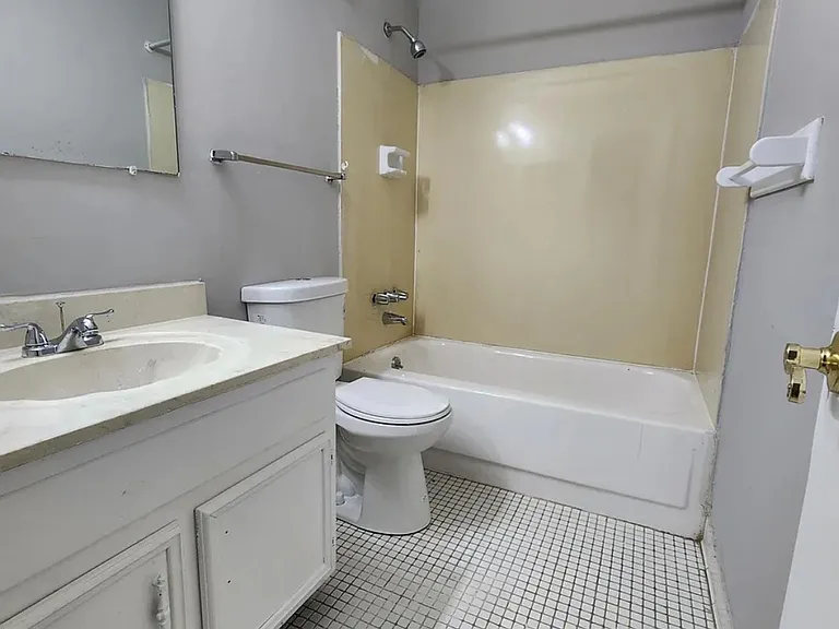 177 Governors Dr — Photo 5