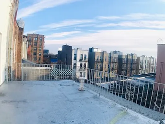Rented by Axxess Realty Group | media 5
