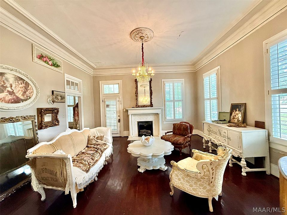 22nd image of 801 Washington St