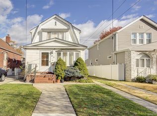 8957 218th St, Queens Village, NY 11427