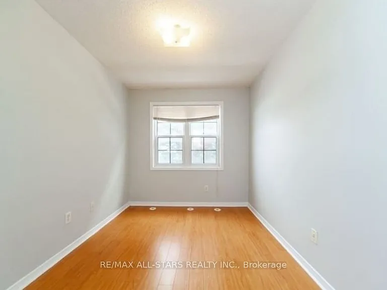 37 Four Winds Dr #105 — Photo 19