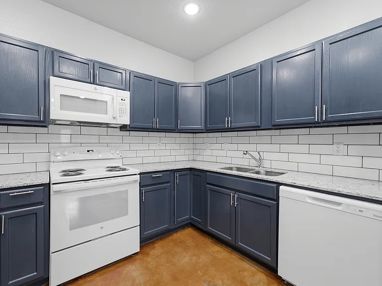 3109 Clinkenbeard Dr #3107B — Photo 10