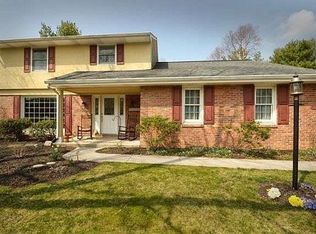 979 Greenlea Rd, Hershey, PA 17033