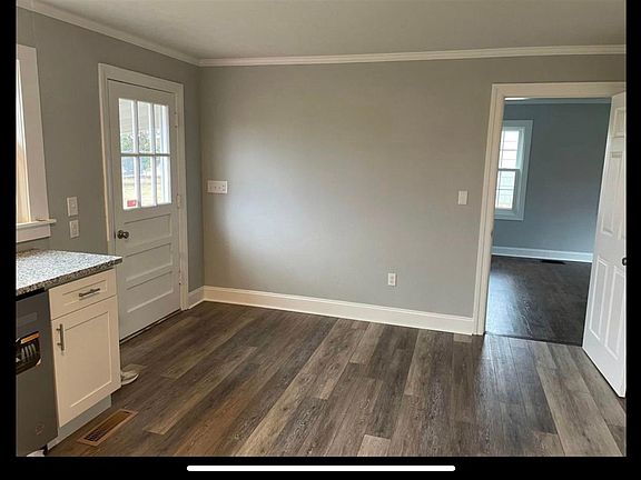 5th image of 771 Covington St