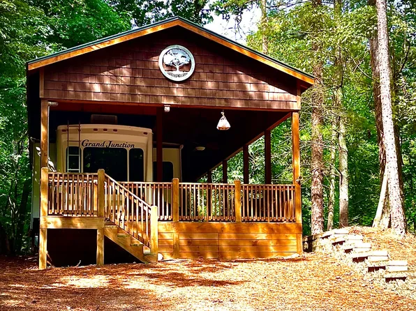 83 23rd St, Ellijay, GA 30540