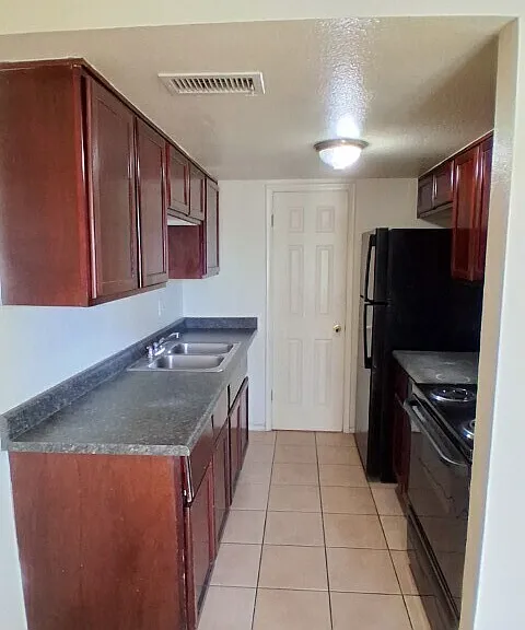 5305 W Lynwood St — Photo 12
