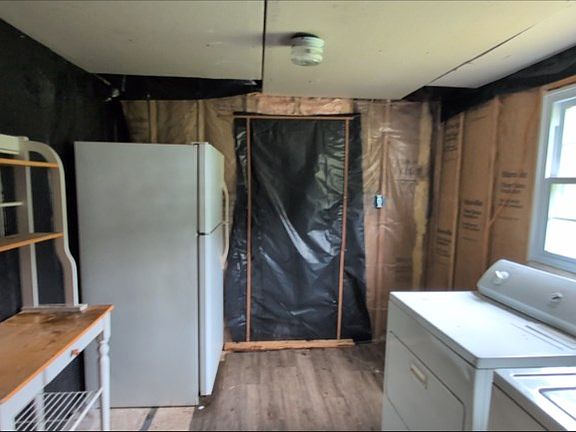 3rd image of 203 Old Quarry Rd