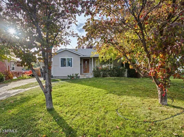 1014 S 17th Ave, Yakima, WA 98902
