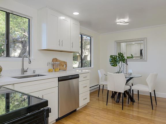 4th image of 1013 N Abbott Ave