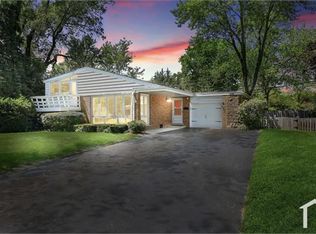558 Mallard Ln, Deerfield, IL 60015