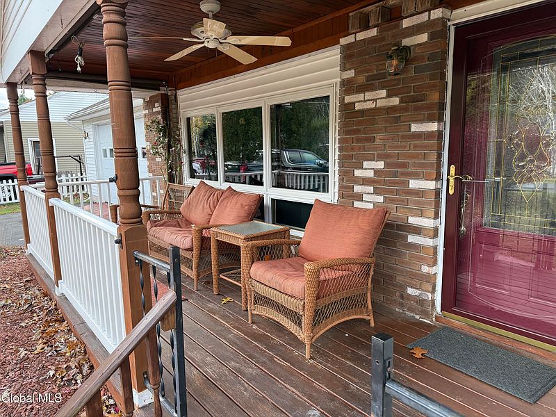 2nd image of 47 Pinewood Road