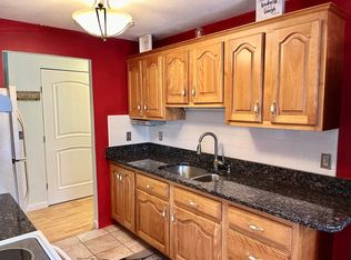 31 Church Grn APT 205, Taunton, MA 02780