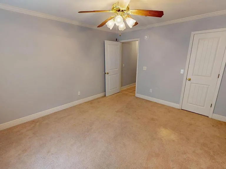 808 Dixie Dr — Photo 18
