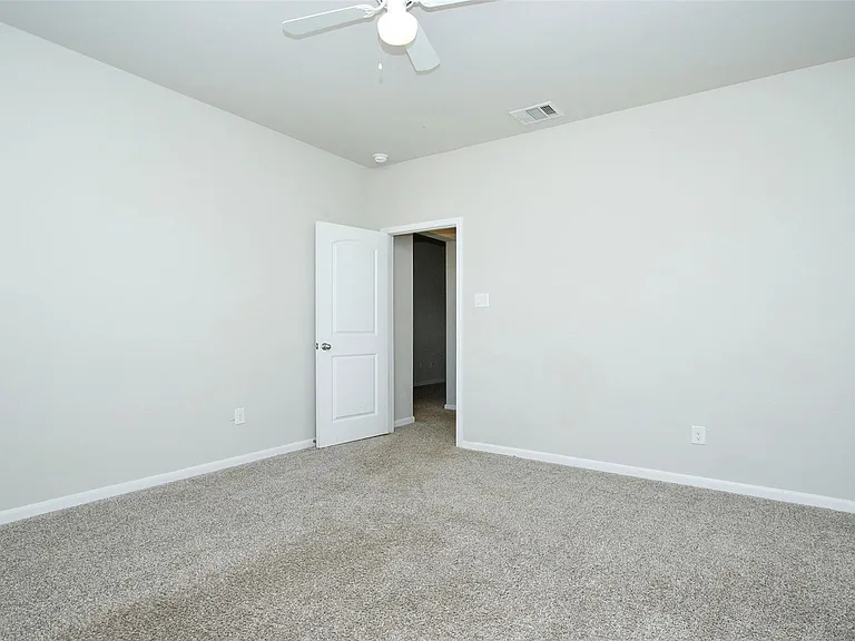 14120 Sand Ridge Ct — Photo 36
