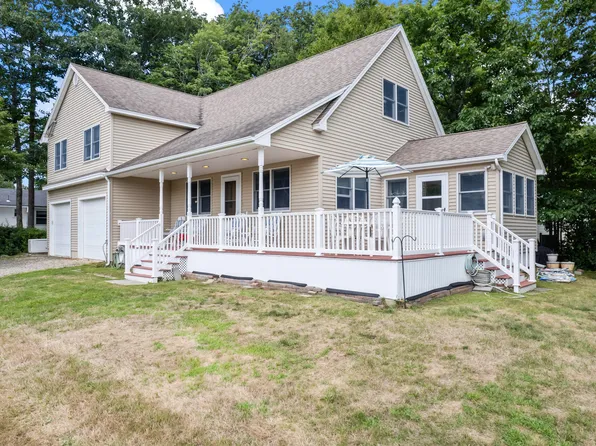 10 Maple Street, York, ME 03909
