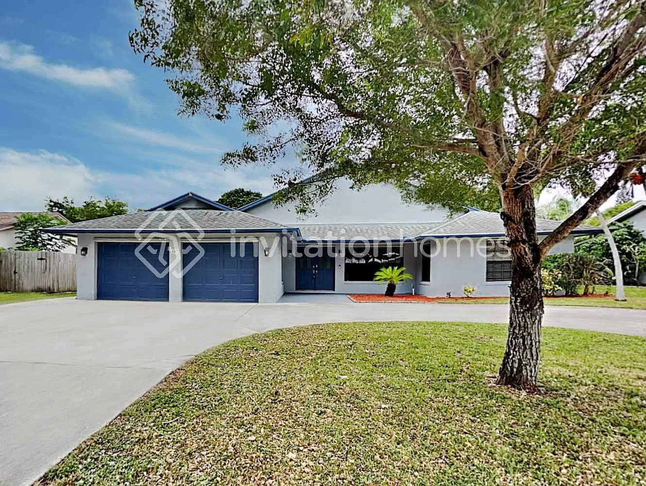 147 Heron Pkwy Royal Palm Beach, FL 33411 — Photo 1