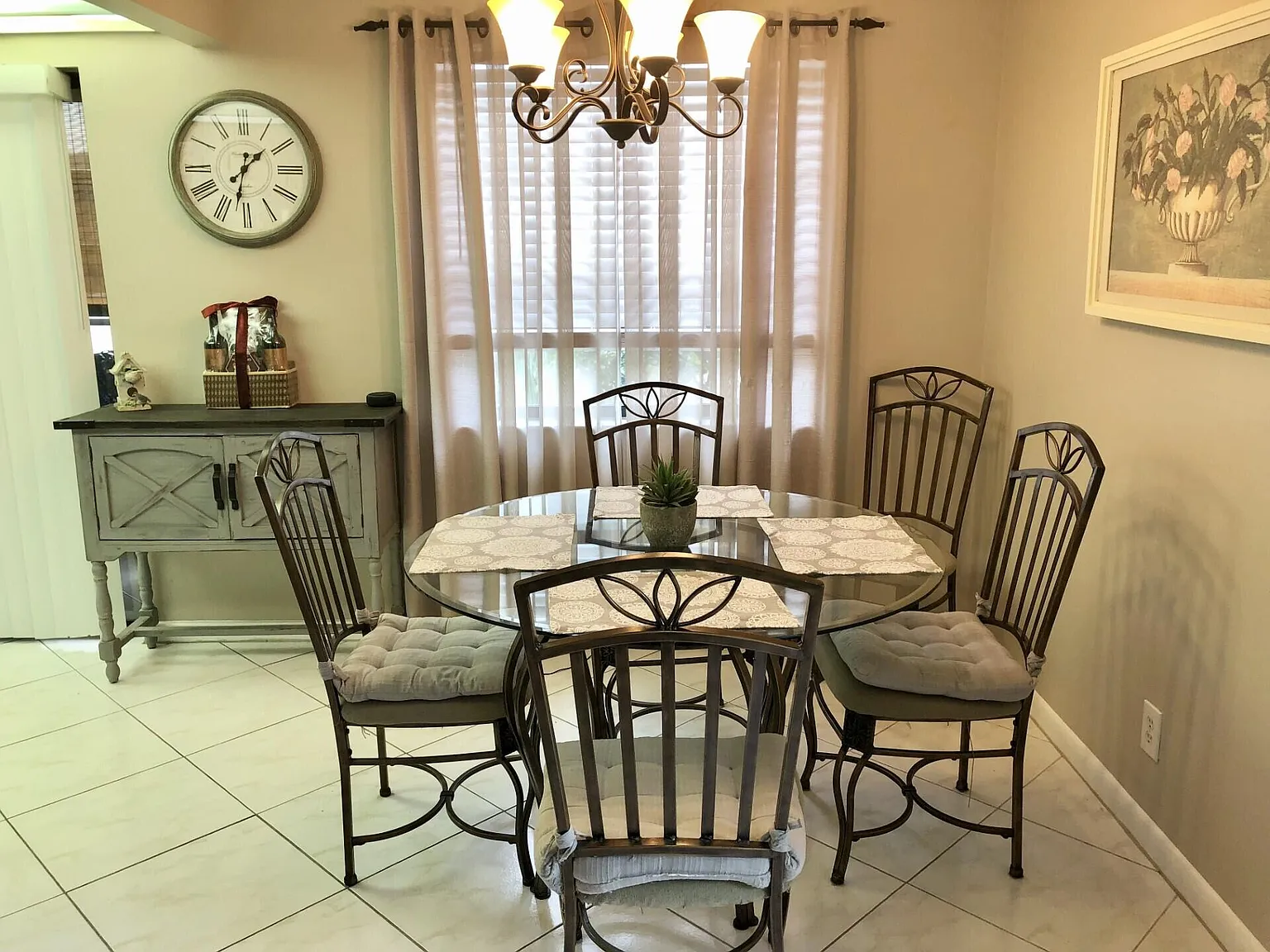 2 bed, 2.0 bath, 907 sqft, $2,800 — Photo 3