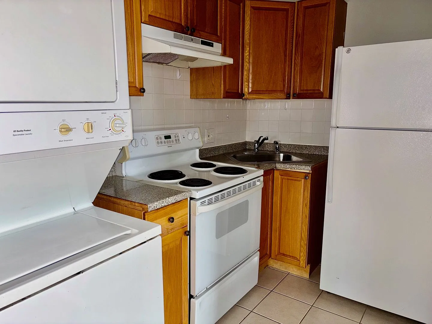 2635 East Lehigh Avenue — Photo 3
