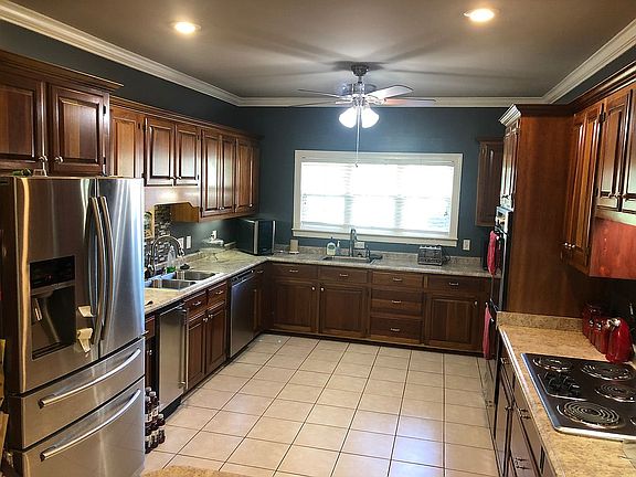 Upgraded - new countertops