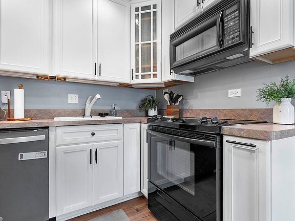 4th image of 11806 Daniel Ln #B