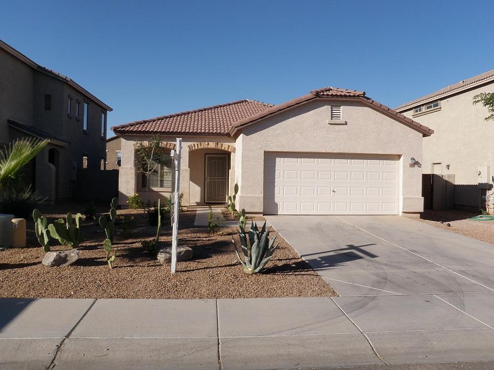 1st image of 1014 W Vineyard Plains Dr
