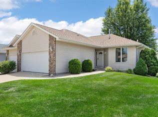 819 Winterberry Pl NE, Cedar Rapids, IA 52402