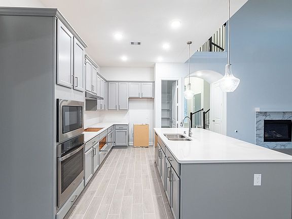 3rd image of 6002 Marsh Lake Ct