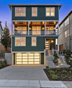 2569 26th Avenue W, Seattle, WA, 98199