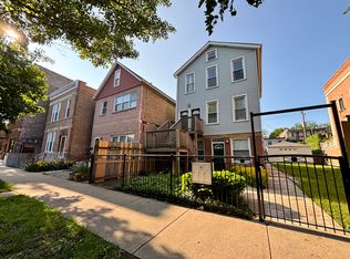 2612 W Huron St SUITE 2F, Chicago, IL 60612
