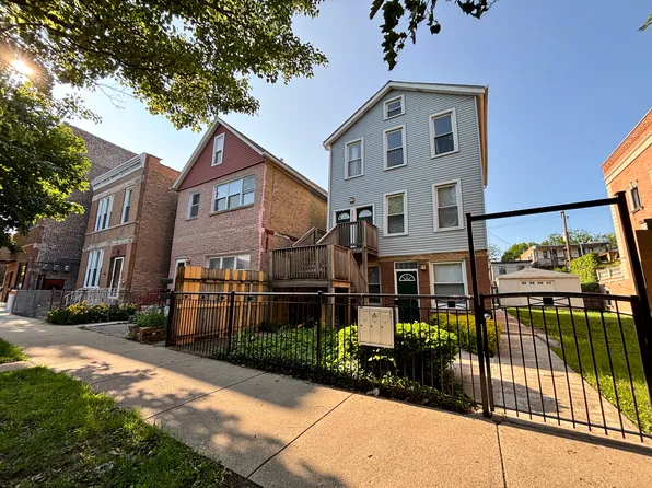 2612 W Huron St Suite 2F, Chicago, IL 60612