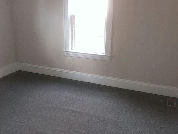 5th image of 3270 E 143rd St APT 3