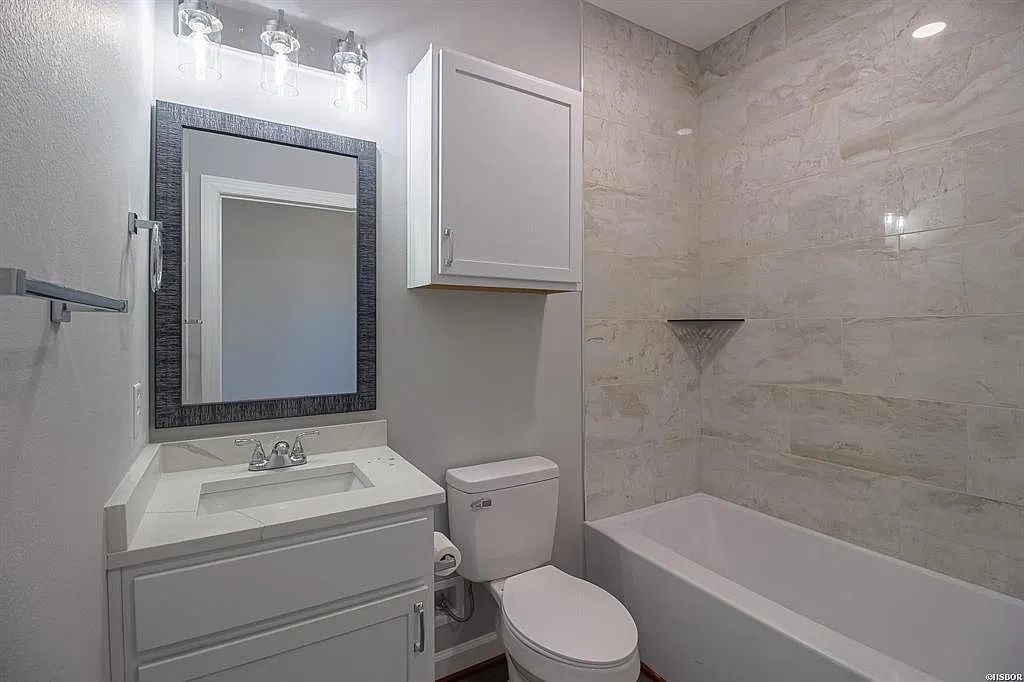 44 Alicante Rd - 1 — Photo 4