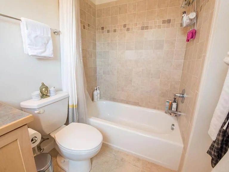 2nd bathroom