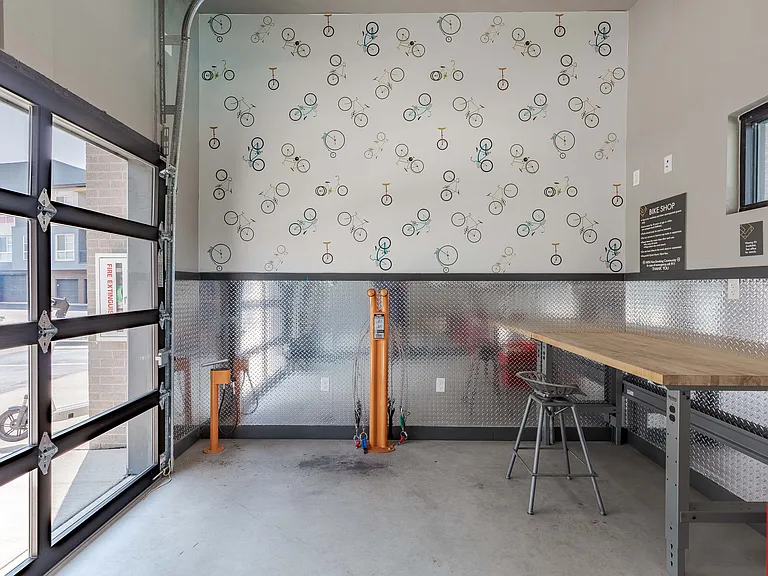 Encore Evans Station Apartments — Photo 10