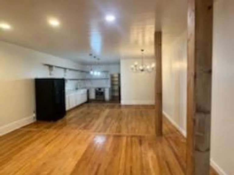 1513 Front St — Photo 3