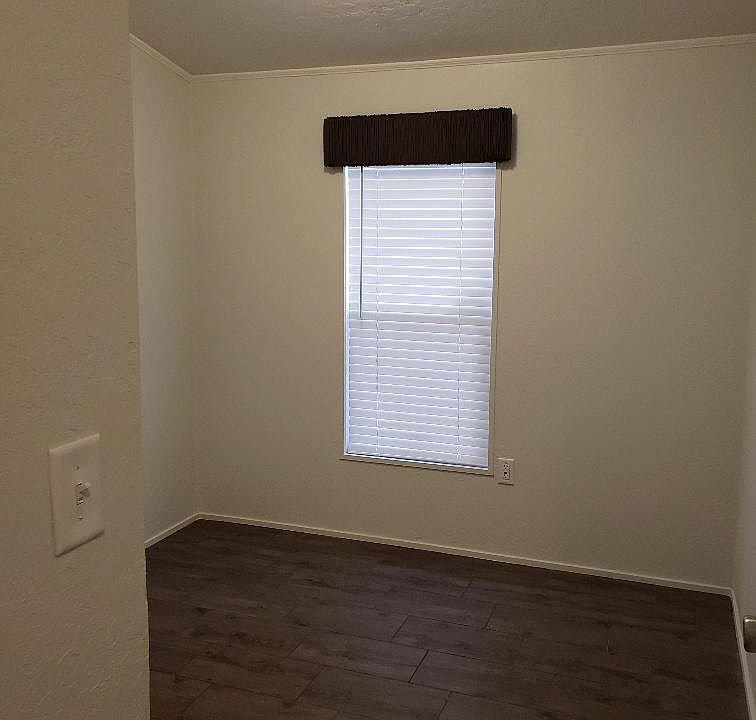 1st image of 115 W Furnas Ave