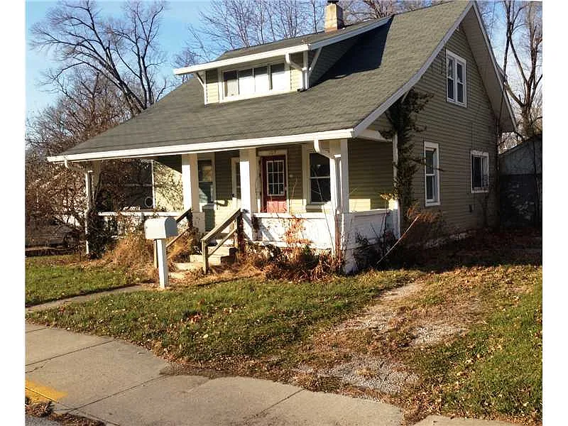 109 W Berry St photo 1