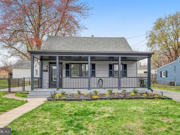 122 Scott Dr, Manassas Park, VA 20111