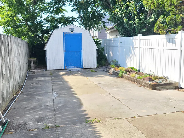 4109 South Blvd — Photo 28