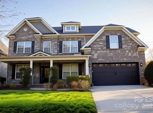 4624 Pebble Run Dr, Matthews, NC 28105