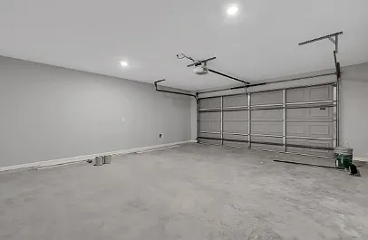 245 Abigail Cir — Photo 2