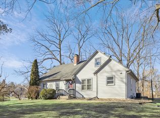 228 N Clyde Ave, Palatine, IL 60067