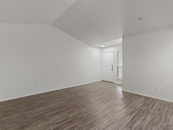 4th image of 11411 Walnut Ridge Dr #B