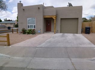 4252 Trinity Pl NW, Albuquerque, NM 87107
