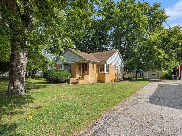 111 N Maple St, Hartford, MI 49057