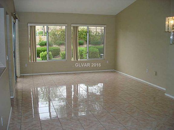 4th image of 2705 Vista Butte Dr #0
